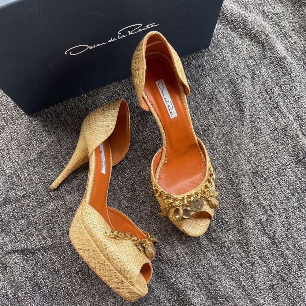 Oscar de la Renta Charm Heels, IT 38, UK 5, D'Orsay Stilettos, Gold Tweed Y2K